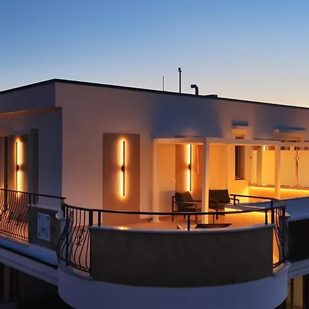 Manoli Luxury 4*