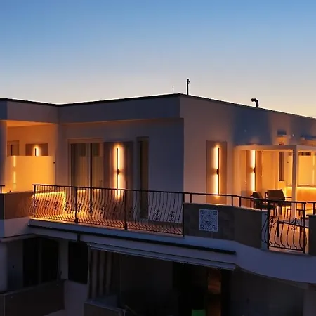 Manoli Luxury 4*