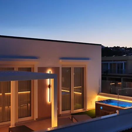 Manoli Luxury