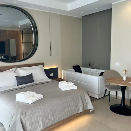Pensión Manoli Luxury 4*