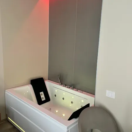 Manoli Luxury Pensión 4*